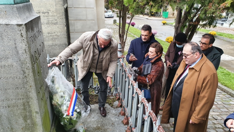 Dépose de gerbe sur la tombe de François et Emmanuel Arago, le 26.11.2021